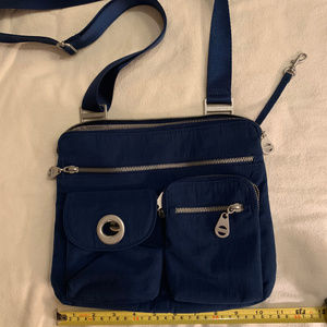 Baggallini Blue crossbody/shoulder bag.